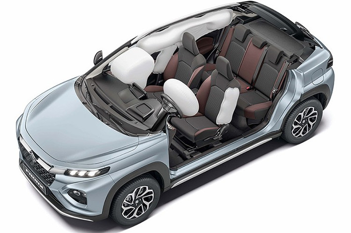 Động cơ này đi kèm pin lithium-ion 12V và máy phát tích hợp (ISG), giúp hỗ trợ mô-men xoắn khi tăng tốc và kích hoạt tính năng tắt/mở động cơ tạm thời khi dừng đèn đỏ hoặc chờ đợi, nhằm tối ưu khả năng tiết kiệm nhiên liệu. Sức mạnh động cơ được truyền tới cầu trước thông qua hộp số sàn 5 cấp (tùy chọn trên bản GX) hoặc hộp số tự động 6 cấp (trang bị tiêu chuẩn trên bản GX và SGX).