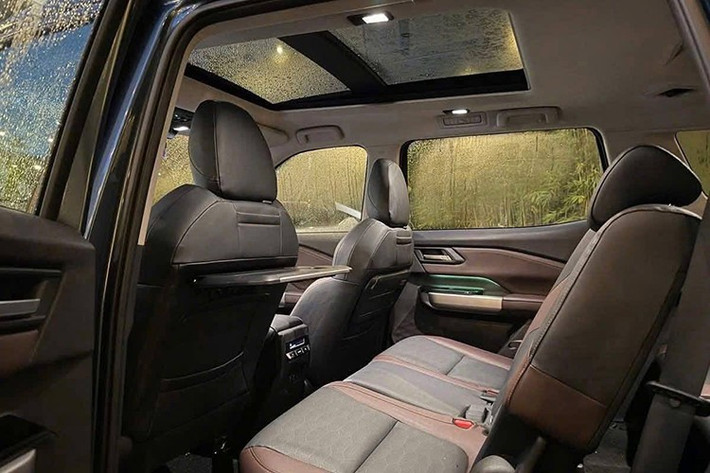 Về vận hành, mẫu SUV mới được trang bị động cơ tăng áp 1.5L Turbo hoàn toàn mới. Xe hỗ trợ 5 chế độ lái gồm Normal, Wet, Mud, Gravel và Tarmac, trong đó chế độ Tarmac được tối ưu để xử lý linh hoạt trên đường cao tốc, đổ đèo hoặc khi cần vượt xe ở tốc độ cao.