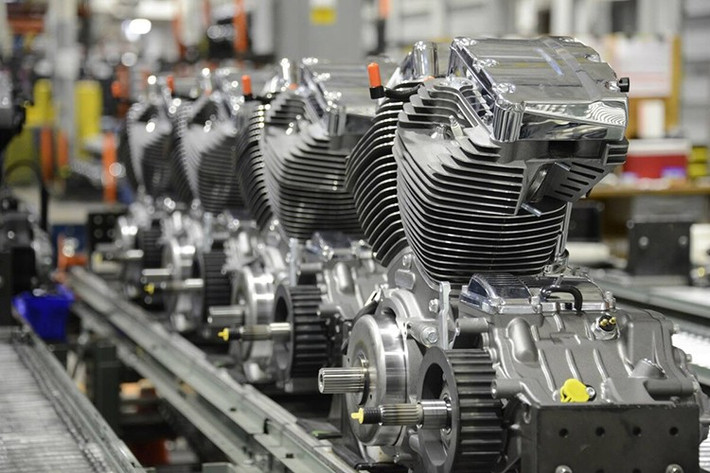 Zeitz cho biết Sprint sẽ dần thoát khỏi định hướng thiết kế "trưởng thành" (hay già cỗi) của thương hiệu. Ngoài ra, hãng cũng có kế hoạch giới thiệu một mẫu cruiser khác chưa được đặt tên bên cạnh Sprint.