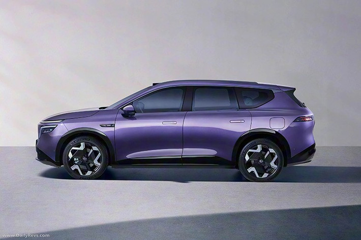 Tại thị trường Trung Quốc, Nissan NX8 2027 mới sẽ có hai lựa chọn động cơ là thuần điện (EV) và plug-in hybrid (PHEV). Điều này phản ánh chiến lược mở rộng sự hiện diện trong thị trường xe năng lượng mới đầy cạnh tranh tại Trung Quốc của Nissan.