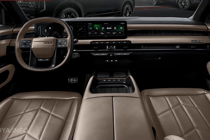 Trong khi đó, phiên bản thương mại Telluride 2027 sẽ có hai tùy chọn động cơ 2.5L tăng áp: bản tiêu chuẩn công suất 274 mã lực, mô-men xoắn 422 Nm và bản hybrid mạnh 329 mã lực – chia sẻ với Hyundai Palisade 2026.