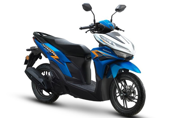 Honda vừa chính thức giới thiệu phiên bản 2025 của mẫu xe tay ga Vario 125 tại Malaysia, nổi bật với hai phối màu mới: Xanh lam mờ và Xanh lam rực rỡ.