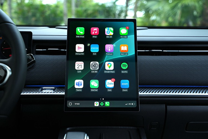 Tính năng an toàn của Jaecoo J7 AWD Individual cũng rất đầy đủ với 7 túi khí, hệ thống camera 540 độ với tính năng giả lập quan sát gầm xe và cảnh báo tài xế mất tập trung. Các tính năng an toàn chủ động ADAS đương nhiên cũng được trang bị cho mẫu xe này.