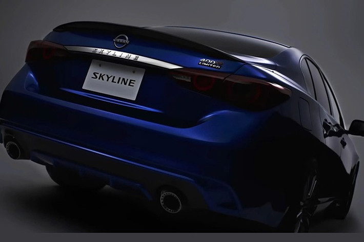 Mức giá bán Nissan Skyline 400R Limited 2026 phiên giới hạn tại thị trường Nhật Bản niêm yết từ 6.935.500 yên (tương đương 1,12 tỷ đồng), 400R Limited là phiên bản đắt nhất trong dòng Skyline hiện tại.