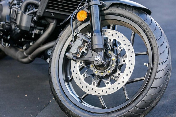 Cỗ máy này cho công suất cực đại 87 mã lực tại 7.250 vòng/phút và mô-men xoắn 98 Nm tại 4.750 vòng/phút, kết hợp với bộ ly hợp côn tay hoặc hộp số ly hợp kép 6 cấp (DCT).