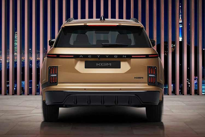 Để tăng cường nhận diện thương hiệu, hãng vẫn giữ lại thương hiệu SsangYong cũ hoặc thương hiệu kết hợp KGM SsangYong – ví dụ, tại Úc, thương hiệu kết hợp này đã bị loại bỏ gần đây, vào cuối tháng 5/2025. Khi đó, họ cũng ra mắt mẫu SUV crossover cỡ trung KGM Actyon mới, kế thừa tên gọi từ SsangYong Actyon, một mẫu xe từng được sản xuất từ ​​năm 2005 đến năm 2018.