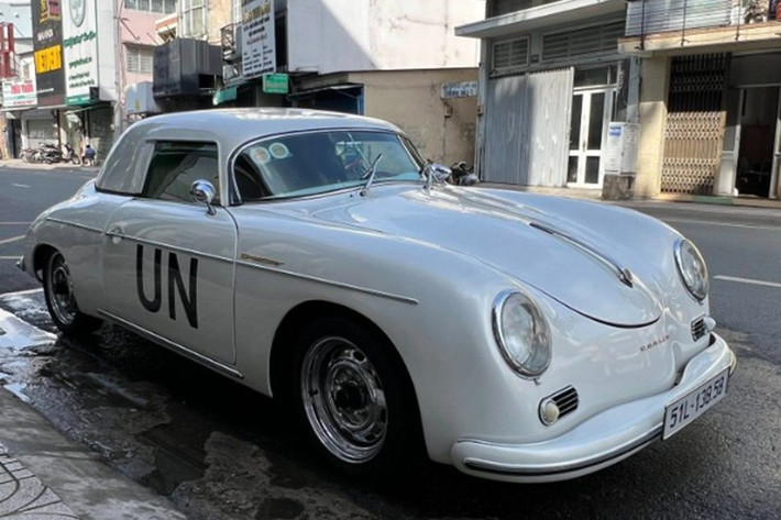 Tại châu Âu, những chiếc Porsche 356A Speedster hiện được định giá khoảng 350.000 - 600.000 USD (tương đương khoảng 9,2- 15,8 tỷ đồng), tùy tình trạng và nguồn gốc. Nếu nhập trực tiếp từ nước ngoài, chi phí sau thuế và vận chuyển có thể nâng tổng giá trị lên tới hơn 20 tỷ đồng.