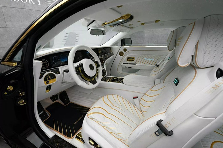 Mặc dù việc bổ sung vàng có thể ảnh hưởng đến trọng lượng của xe, nhưng chiếc Spectre này vẫn duy trì khả năng tăng tốc từ 0-100km/h trong vòng 4,4 giây, tương đương với bản gốc. Giá của Equista Linea d'Oro vẫn chưa được công bố, nhưng chắc chắn rằng chiếc xe này sẽ có mức giá rất cao.