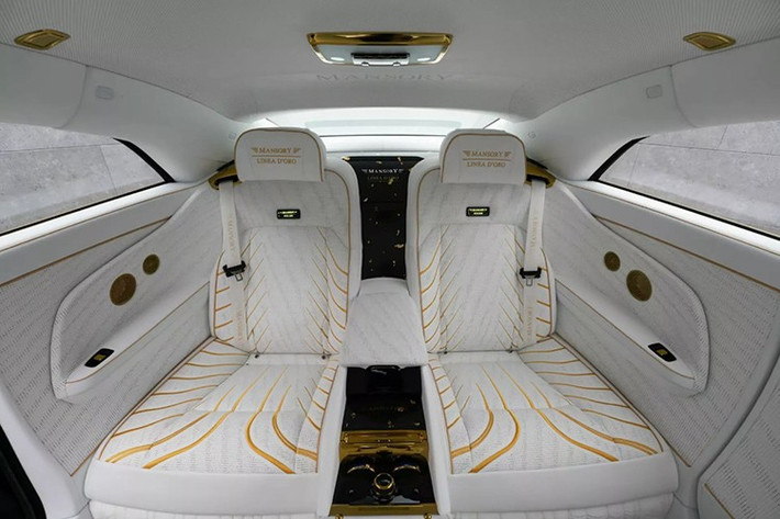 Có thể thấy, Mansory không tiếc chi phí trong việc biến chiếc Spectre thành một kiệt tác thực sự. Chiếc xe này sẽ rất được ưa chuộng tại các quốc gia Trung Đông, nơi yêu thích các món đồ xa xỉ và nổi bật.