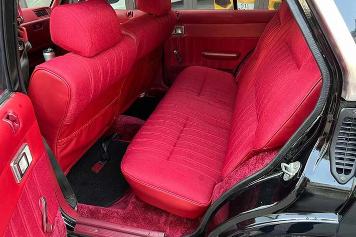 Động cơ Turbo cũng mang lại lợi ích trong việc tăng hiệu quả nhiên liệu đồng thời giảm lượng khí thải vì người tiêu dùng Nhật Bản phải trả thuế dựa trên lượng chất bị kiểm soát thải vào khí quyển theo luật của Nhật Bản được ban hành vào những năm 1970.