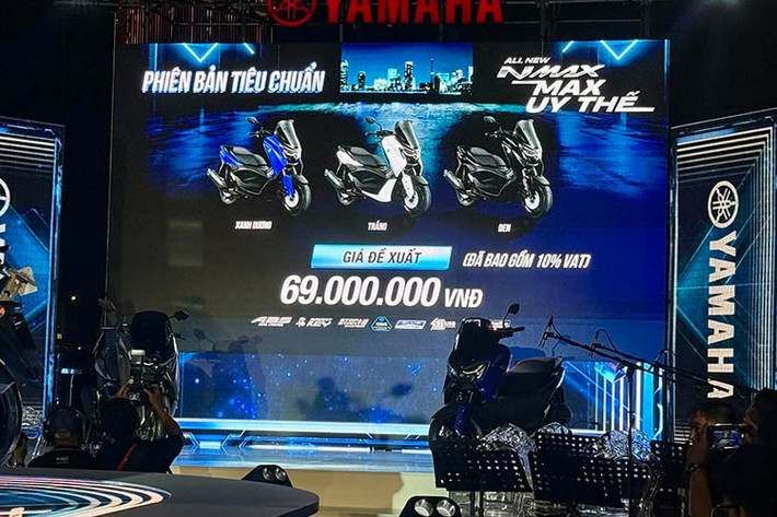 Mức giá bán chính hãng cho mẫu xe tay ga Yamaha NMAX hoàn toàn mới tại Việt Nam cho hai phiên bản Tiêu chuẩn và Tech Max lần lượt 69 và 79 triệu đồng. Dự kiến xe sẽ được giao tới khách hàng từ tháng 1/2026.