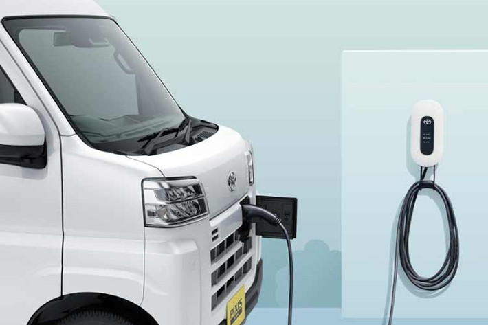 Đặc biệt, chiều cao sàn xe tải điện này chỉ ở mức 630mm, một thông số lý tưởng giúp việc bốc dỡ hàng hóa trở nên thuận tiện và nhanh chóng hơn trong điều kiện thực tế của các đơn vị dịch vụ giao hàng.