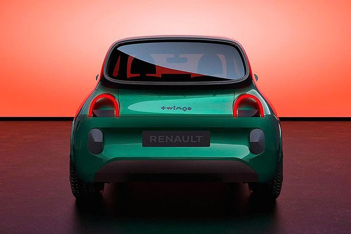 Ngoài ra, nó cũng cạnh tranh với mẫu xe sắp ra mắt Volkswagen ID.Every1 và một mẫu xe anh em chưa được đặt tên của Nissan. Mẫu xe này cũng sẽ cạnh tranh với các đối thủ giá rẻ trong phân khúc B như Fiat Grande Panda và cặp song sinh Citroën e-C3.