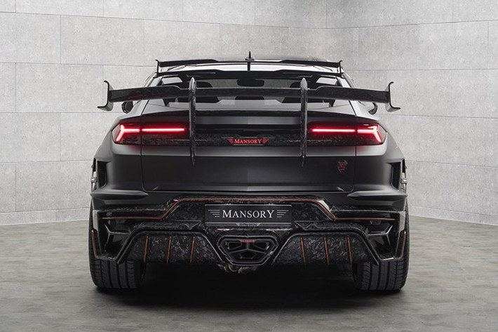 Những cải tiến này cho phép “MANSORY Venatus SE” tạo ra các con số hiệu suất ấn tượng, công suất lên đến 1.100 mã lực (bản tiêu chuẩn có công suất 800 mã lực) và mô-men xoắn tăng lên 1.250 Nm (bản tiêu chuẩn: 950 Nm).