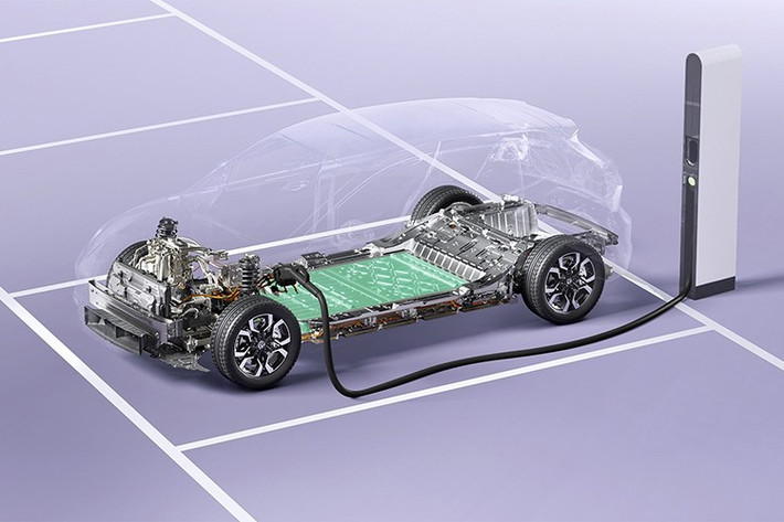 MG4 Anxin Edition sử dụng bộ pin dung lượng 53,95kWh, tương tự bản pin LFP 530km. Việc chuyển sang pin bán rắn khiến trọng lượng không tải của xe tăng lên 1.500kg, nặng hơn khoảng 15kg so với bản thường.