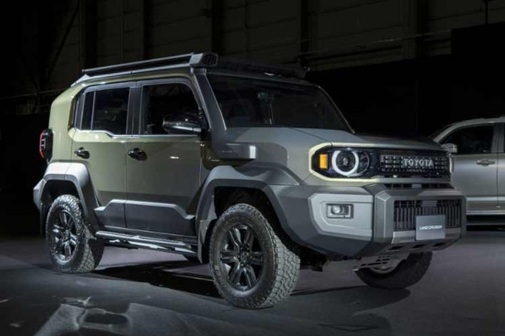 Toyota Land Cruiser FJ 2026 mới không chỉ kế thừa tinh thần chinh phục địa hình của dòng họ Land Cruiser mà còn là quân bài chiến lược của Toyota trong việc tiếp cận nhóm khách hàng trẻ tuổi yêu thích phiêu lưu. Dự kiến những khách hàng đầu tiên sẽ được nhận xe vào cuối năm nay, tạo nên một cơn sốt mới trong phân khúc xe đa dụng.