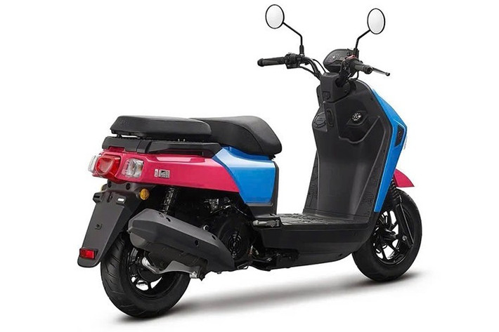 Baga sau có thể mở rộng thêm 60%, tăng đáng kể khả năng chở hàng, cho trọng lượng lên đến 40kg. Các khung chống đổ trên xe được bố trí 12 điểm gắn phụ kiện, cho phép shipper tùy chỉnh xe theo nhu cầu của mình.