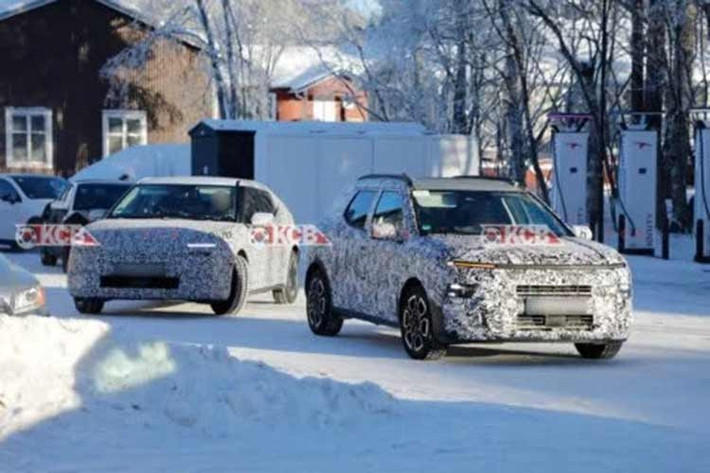 Hiện tại, Bayon đang sử dụng động cơ xăng 1.0L tăng áp 3 xi-lanh, đi kèm tùy chọn mild-hybrid 48V ở một số thị trường. Ở thế hệ mới, xe có thể được bổ sung động cơ 1.6L 4 xi-lanh cho bản cao cấp, đồng thời không loại trừ khả năng xuất hiện phiên bản thuần điện trong tương lai.