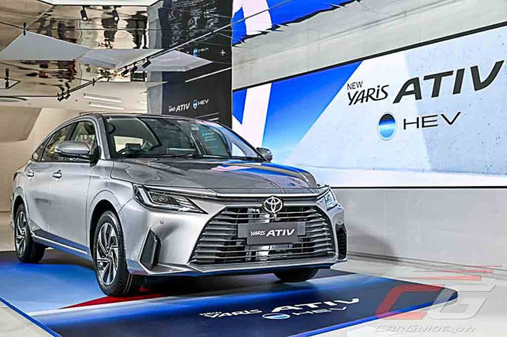 Trong đợt làm mới này, Toyota tập trung tối ưu hóa giá trị sử dụng bằng việc mở rộng gói trang bị an toàn và điều chỉnh nhẹ thiết kế ngoại thất cho mẫu sedan cỡ B Vios 2026. Điểm thay đổi dễ nhận thấy nhất là việc hãng loại bỏ màu sơn cam (Spicy Scarlet) khỏi danh mục lựa chọn.