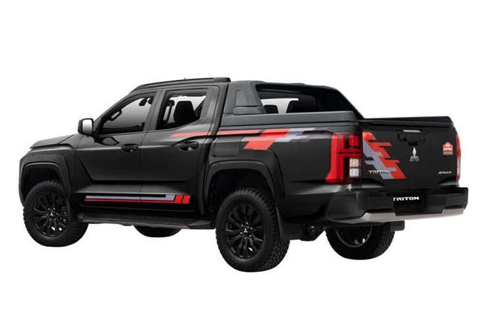 Các phiên bản đặc biệt này được trang bị nhiều chi tiết riêng biệt so với Triton tiêu chuẩn, đồng thời được sản xuất với số lượng giới hạn. Trong đó, Triton Athlete Championship Edition chỉ được sản xuất 150 xe, có giá bán 169.980 RM (tương đương 1,12 tỷ đồng).