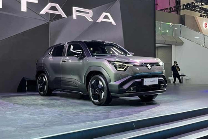 Vào hồi tháng 10/2025, trong khuôn khổ sự kiện ra mắt mẫu Suzuki Fronx tại TP. HCM, thương hiệu Nhật Bản cũng trưng bày mẫu xe thuần điện Suzuki eVitara tại Việt Nam nhưng không công bố cụ thể có cho ra mắt hay không?