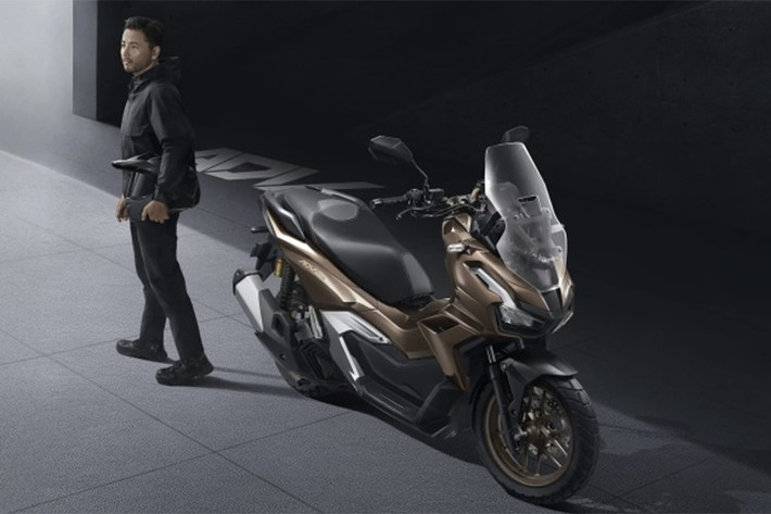 Mới đây PT Astra Honda Motor (AHM) - Công ty liên doanh giữa Honda và đối tác tại Indonesia tiếp tục trình làng bản nâng cấp của dòng xe tay ga địa hình phong cách adventure - Honda ADV 160 2026 mới.