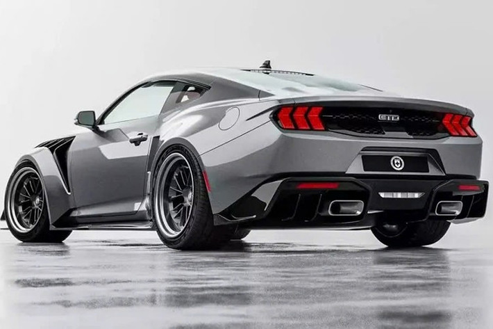 Để làm mới ngoại hình Ford Mustang GTD, HRE Wheels đã thửa riêng cho nó bộ mâm hợp kim năm chấu kép, kẹp phanh màu đỏ ở mỗi góc. Xe cũng có một số chi tiết màu đen tạo điểm nhấn và một cánh gió lớn ở phía sau.