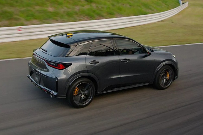 LBX Morizo RR Original Edition có giá khởi điểm từ 7,3 triệu yên (tương đương 49.600 USD - khoảng 1,13 tỷ đồng). Đây là con số đáng kể đối với một mẫu SUV cỡ nhỏ có chiều dài chỉ 4.190 mm, nhưng hoàn toàn hợp lý nếu xét đến thiết kế độc quyền, hiệu năng mạnh mẽ và trải nghiệm lái cá tính mà Lexus mang lại.