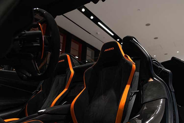 Ngoài ra, hệ thống McLaren Control Launcher (MCL) còn cho phép chủ nhân lưu trữ các thiết lập cá nhân về chế độ lái và hệ truyền động, mang lại trải nghiệm vận hành tối ưu chỉ qua một nút bấm.