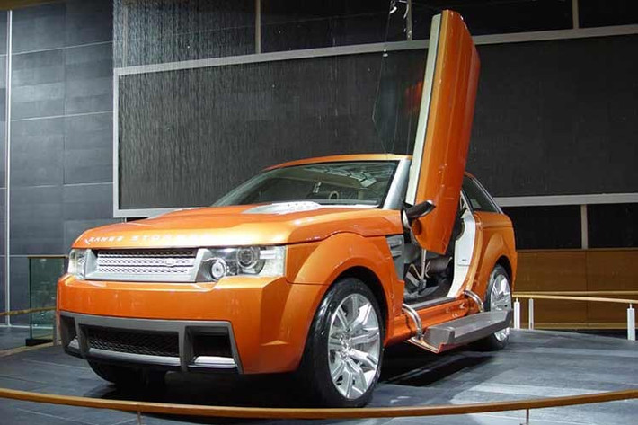 Theo các nguồn tin, mẫu xe ý tưởng này được đặt tên là "Stormer" vì nó được kỳ vọng sẽ gây bão tại Triển lãm Ô tô Detroit. Và quả thật là vậy. Hàng trăm người đã hỏi thăm và muốn mua một chiếc. Nhưng mẫu xe ý tưởng này, được chế tạo chỉ trong 8 tháng, chưa bao giờ được cấp phép lưu hành trên đường phố.