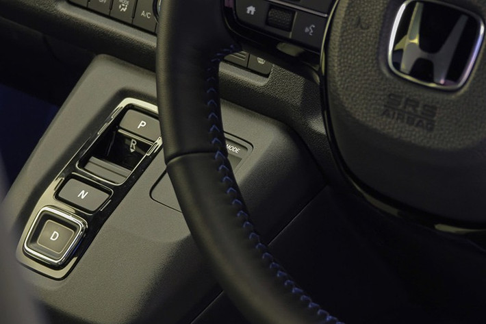 Hiện Honda chưa tiết lộ thông tin cụ thể về hệ thống truyền động của xe. Chỉ biết rằng, xe có chế độ tăng công suất độc quyền Boost Mode, giúp động cơ phát huy toàn bộ hiệu năng, đồng thời đồng bộ với hộp số giả lập 7 cấp và hệ thống Active Sound Control. Nhờ đó, xe sẽ tái tạo âm thanh động cơ mạnh mẽ và cảm giác sang số chân thực như xe xăng truyền thống.