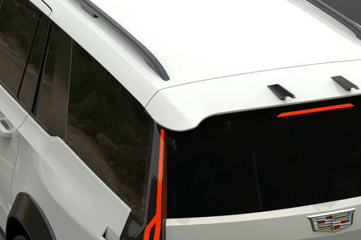 Những con số khủng này đủ để chiếc SUV đồ sộ Cadillac Escalade ESV 2025 tăng tốc từ 0 lên 97 km/h trong khoảng 4,5 giây, một con số vốn đã thuộc hàng xe thể thao, mặc dù chiếc xe này là SUV hạng sang. Đồng hồ tốc độ kỹ thuật số có thể lên đến 201 km/h.