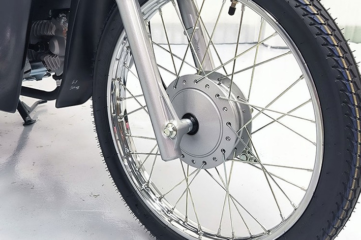 Mỗi chiếc xe đều được đánh số thứ tự từ 1 đến 88, khiến giá trị sưu tầm tăng vọt ngay từ khi xuất xưởng. Về trang bị, xe vẫn sử dụng đèn pha LED tích hợp đèn định vị ban ngày Daylight,...