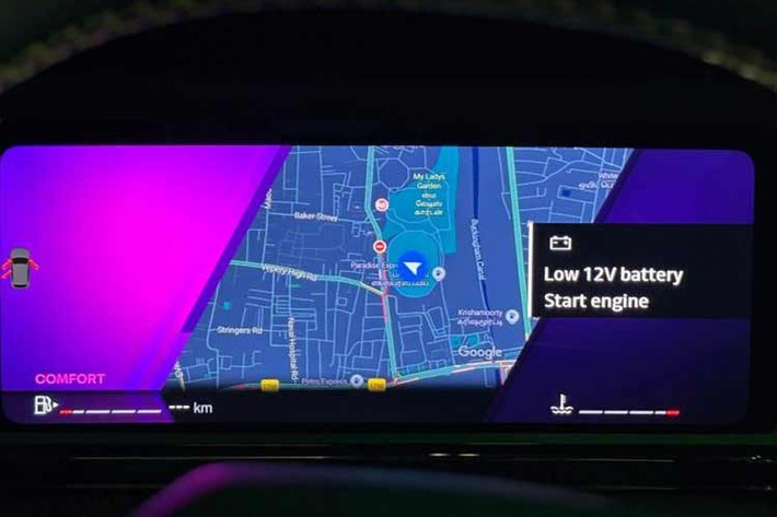 Renault cũng tích hợp dịch vụ Google Automotive Services vào Duster thế hệ mới, cho phép truy cập Google Maps và Google Assistant thông qua hệ thống thông tin giải trí OpenR Link.