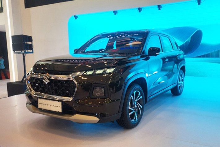 Nhà sản xuất ôtô Nhật Bản cho biết bản cập nhật lần này của Suzuki Grand Vitara 2025 được phát triển dựa trên ý kiến trực tiếp từ khách hàng, nhằm tạo ra mẫu xe thân thiện, tiện nghi hơn trong sử dụng thực tế.