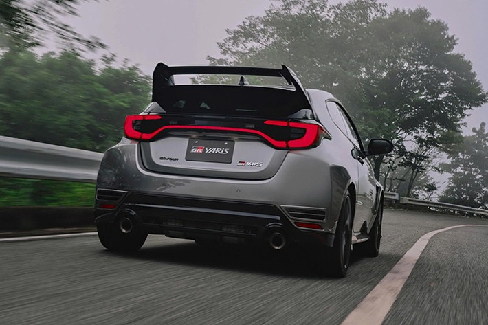 Mớiđây, họ đang khiến những người đam mê xe hatchback hiệu suất cao cảm thấy sẵn sàng cho một vòng chinh phục những con đường đèo dốc hay đường đua đầy phấn khích, khi giới thiệu Toyota GR Yaris tại Úc với gói trang bị hiệu suất khí động học GTS mới, khởi điểm từ 65.000 AUD (tương đương 1,13 tỷ đồng), thể hiện tham vọng trở thành mẫu xe đầu bảng của mình.