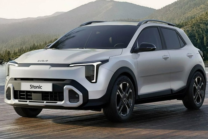 Ngoài ra, xe SUV Kia Stonic 2026 nâng cấp còn có mâm hợp kim thiết kế mới với kích thước 16 và 17 inch, trong khi phía sau là cụm đèn hậu LED tạo hình chữ C cùng cản sau tái thiết kế.