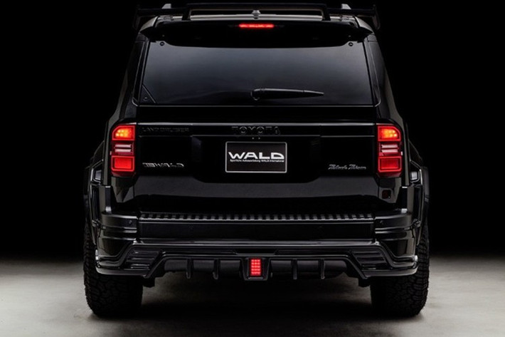 Wald International cung cấp bộ mâm 22 và 24 inch, bọc lốp thường, cũng như một đề xuất mâm 17 inch có thể được bọc cao su đặc để tăng cường độ bám đường khi đường nhựa trơn tru không còn thoải mái nữa.