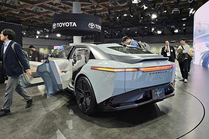 Dù chưa công bố thông số kỹ thuật chi tiết, Toyota xác nhận thế hệ mới của Corolla sẽ tiếp tục theo chiến lược “multi-pathway”, hỗ trợ cả động cơ hybrid lẫn thuần điện. Đây là bước đi chiến lược nhằm đáp ứng nhu cầu ngày càng đa dạng tại các thị trường khác nhau.