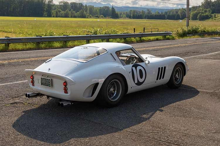 Đáp ứng đầy đủ các tiêu chí về tính độc đáo, mẫu xe này sở hữu một lịch sử đáng kể trên đường đua, từng được điều khiển bởi những tay đua như Graham Hill và Jack Sears, giành được một số giải thưởng ấn tượng trong suốt quá trình.