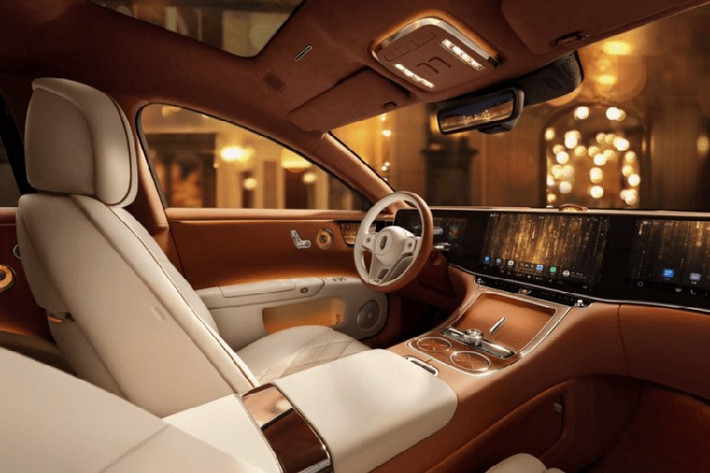 Theo tờ Bloomberg, trong tháng 11/2025, lượng xe Maextro S800 bán ra còn cao hơn doanh số cộng lại của Porsche Panamera và BMW 7-Series. Trước đó, mẫu xe Trung Quốc này đã vươn lên vị trí dẫn đầu từ tháng 9/2025. Maextro S800 cũng vượt qua Mercedes-Benz S-Class và cả phiên bản Maybach của mẫu xe này.