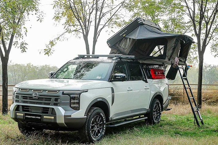 Zhengzhou Nissan là liên doanh đầu tiên của Nissan sản xuất xe hoàn chỉnh tại Trung Quốc, đồng thời là trung tâm R&amp;D của mảng xe thương mại nhẹ (LCV). Frontier Pro là mẫu xe hoàn toàn mới mở đầu cho chiến lược toàn cầu hoá bắt đầu từ Trung Quốc, khẳng định vai trò ngày càng lớn của Nissan tại thị trường tỉ dân.