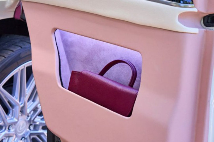 Theo bà Lisa McQueen, đại diện bộ phận marketing Lexus, cho biết: “Glam LX là minh chứng cho chương mới trong hành trình phát triển của Lexus, khi chúng tôi muốn kết nối với niềm đam mê và sự tự tin thể hiện bản thân của khách hàng".