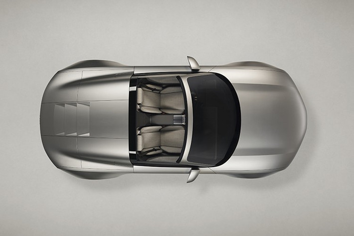 TGĐ điều hành Audi, Gernot Döllner, khẳng định sự rõ ràng sẽ là kim chỉ nam dẫn dắt thương hiệu trong giai đoạn tiếp theo. Bằng việc ra mắt tại Milan, Audi không chỉ giới thiệu một mẫu xe ý tưởng, mà còn khởi động một hành trình tái cấu trúc toàn diện từ sản phẩm, quy trình cho đến cấu trúc tổ chức, nhằm hướng tới một tương lai điện hóa, số hóa và bền vững.