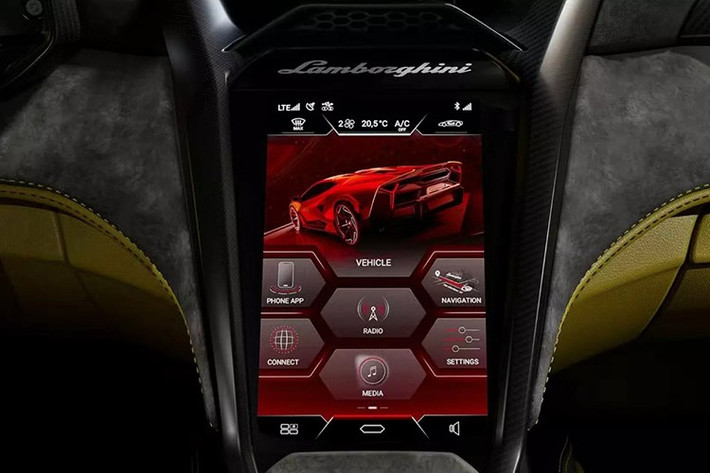 Hệ truyền động hybrid V12 6.5L hút khí tự nhiên được tinh chỉnh để nâng công suất động cơ xăng lên 833 mã lực (tăng từ 814 mã lực), kết hợp pin lithium-ion 7 kWh mới cho tổng công suất 1.065 mã lực – cao hơn Revuelto 64 mã lực.