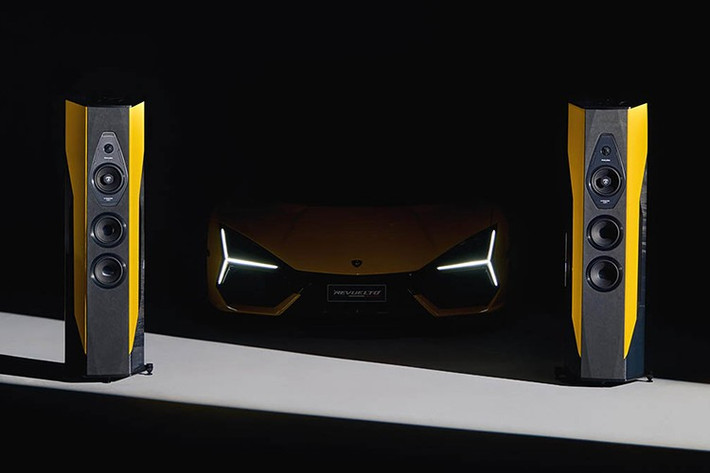 Lần này, mục tiêu lại là những ngôi nhà của giới thượng lưu, với phiên bản Ex3me, một trong những sản phẩm cốt lõi của Sonus, được khoác lên mình diện mạo Lamborghini. Như đã nói trước đó, về cơ bản, điều này đồng nghĩa với việc có một số màu sắc và huy hiệu Lamborghini.