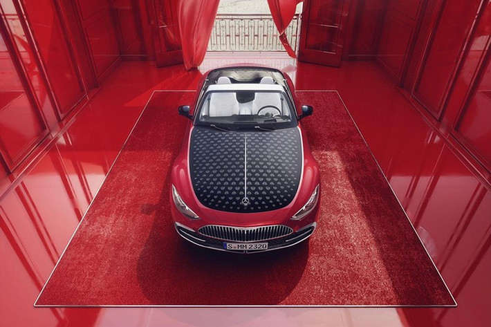 Dự đoán, sau thị trường Mỹ và châu Âu, mẫu xe mui trần siêu sang Mercedes-Maybach SL 680 Monogram Series sẽ sớm ra mắt thị trường Đông Nam Á cũng như về Việt Nam để các đại gia sở hữu.