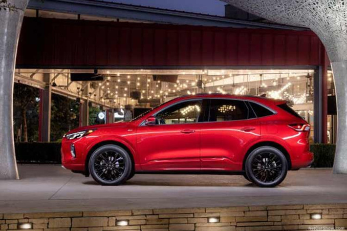 Escape sẽ ngừng bán tại các bang có quy định khí thải nghiêm ngặt như California, New York, Massachusetts, Oregon, Washington và Vermont từ năm 2026. Các bang còn lại vẫn tiếp tục phân phối các phiên bản xăng, hybrid và plug-in hybrid.