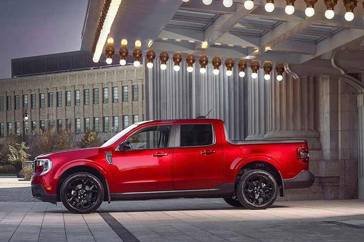 Trong đó, năm bán hàng tốt nhất từ ​​trước đến nay của mẫu xe bán tải nhỏ dẫn động cầu trước này đã khép lại với quý IV đạt kỷ lục, trong đó các đại lý đã bán được 34.147 chiếc. Doanh số của Maverick Hybrid cũng rất ấn tượng. Theo nhà sản xuất ô tô có trụ sở tại Dearborn, không dưới 81.034 chiếc trong tổng số nói trên là phiên bản hybrid.