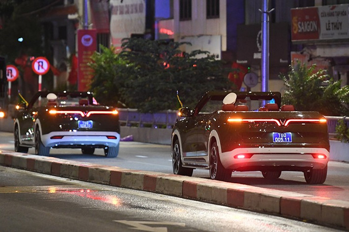 Sự hiện diện của VinFast tại lễ kỷ niệm 80 năm Quốc khánh 2/9 là một trong những một biểu tượng mạnh mẽ của Việt Nam hiện đại và phát triển, khẳng định năng lực làm chủ sản phẩm công nghiệp công nghệ cao và trí tuệ Việt trong kỷ nguyên mới.